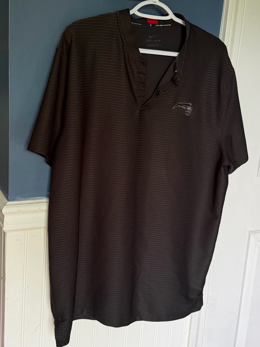 Nike Dri-FIT Men’s black, Short-Sleeve Tiger Woods collection polo